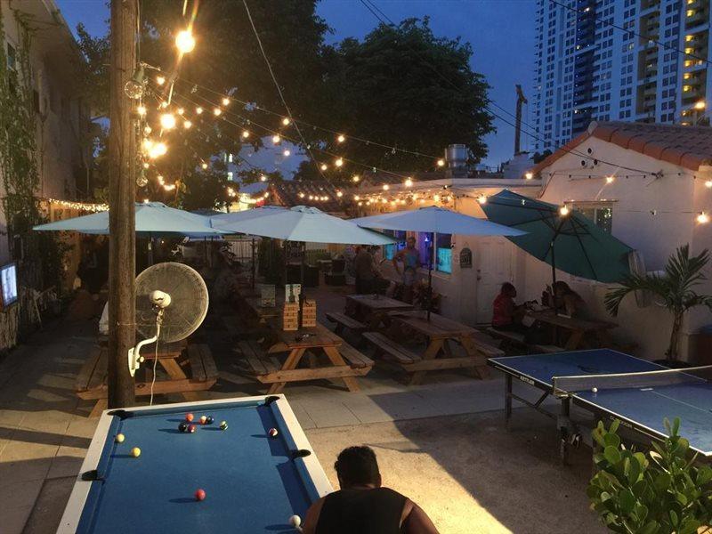Bikini Hostel, Cafe & Beer Garden (Adults Only) Miami Beach Extérieur photo