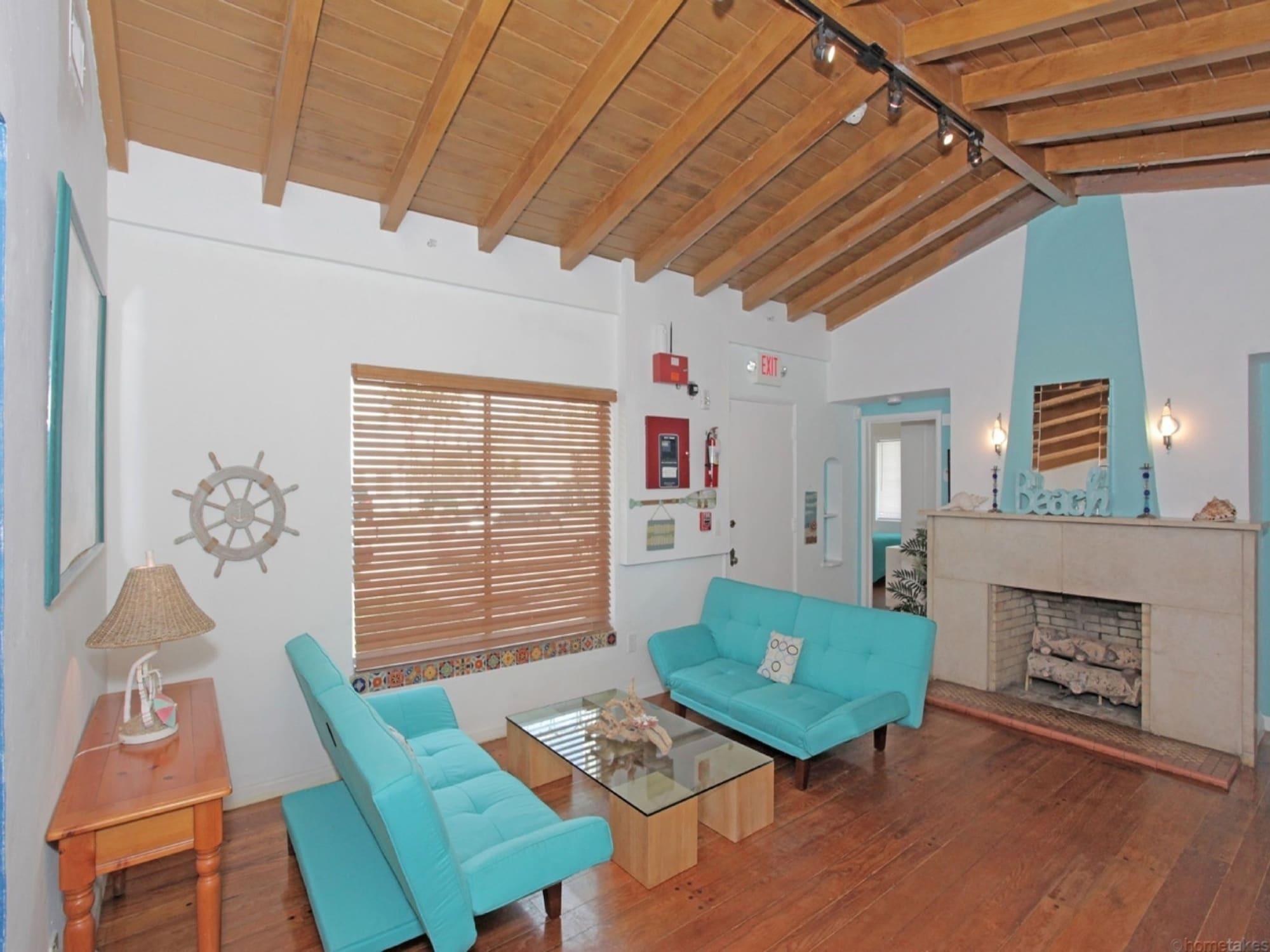 Bikini Hostel, Cafe & Beer Garden (Adults Only) Miami Beach Extérieur photo