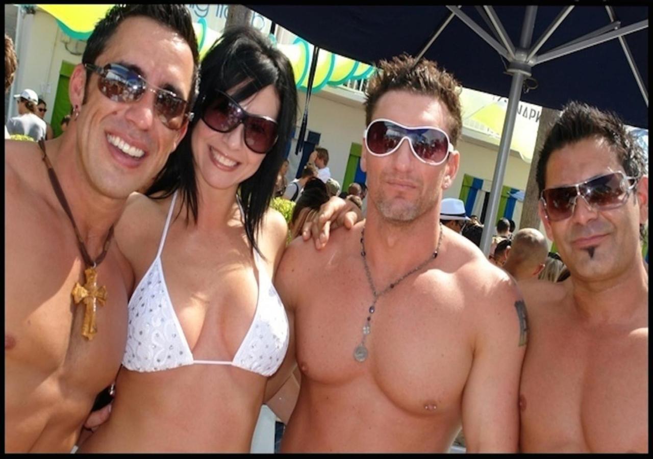 Bikini Hostel, Cafe & Beer Garden (Adults Only) Miami Beach Extérieur photo